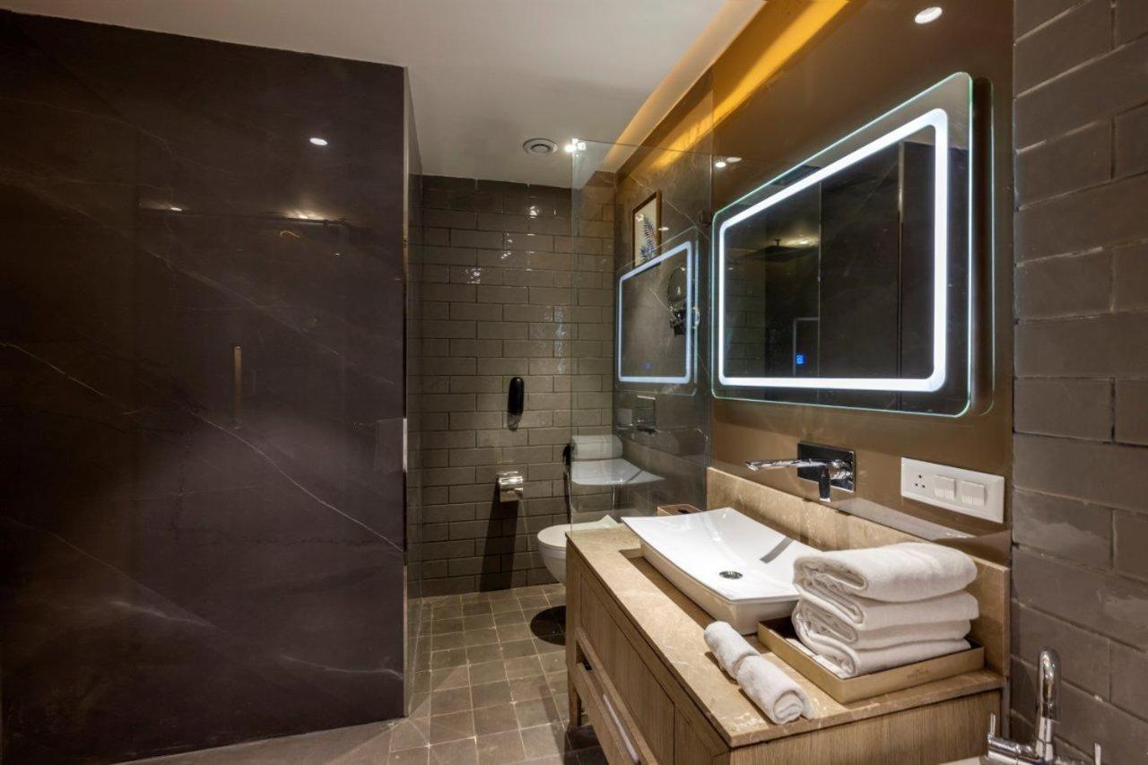 Sarovar Portico Morbi Экстерьер фото