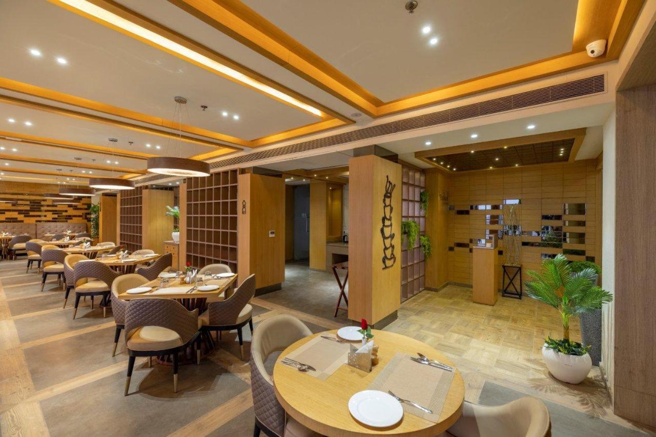 Sarovar Portico Morbi Экстерьер фото